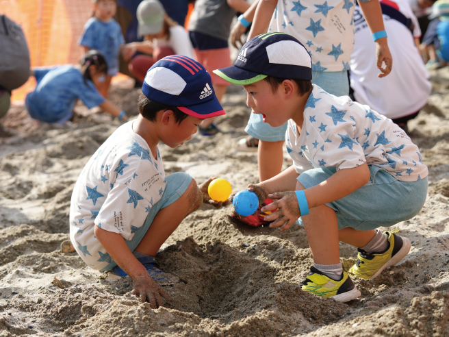 ビーチ宝さがし